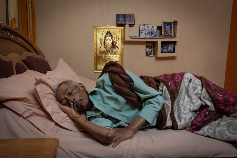 5 old man sleeping